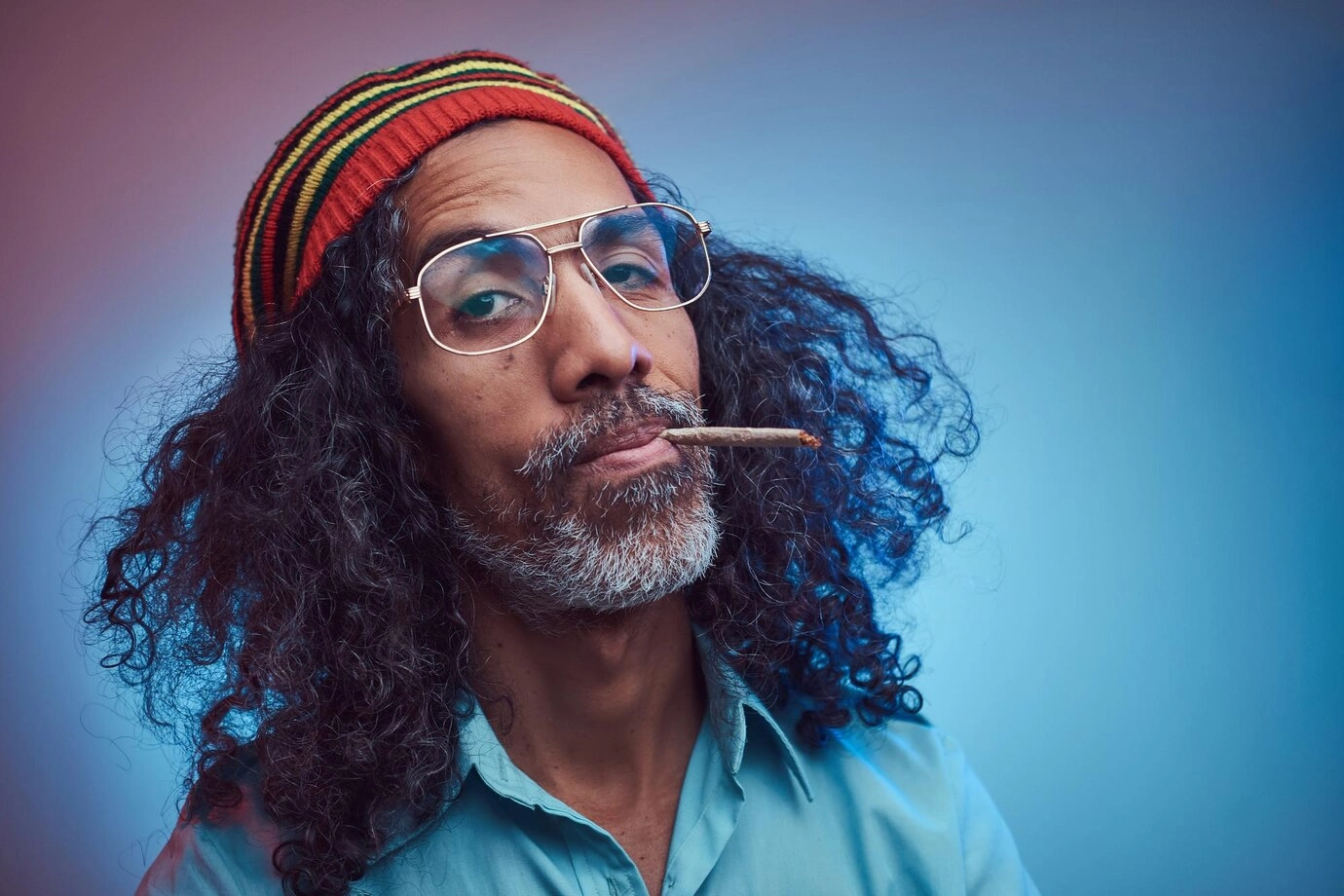 Cannabis Basics – How to Smoke a Joint?
